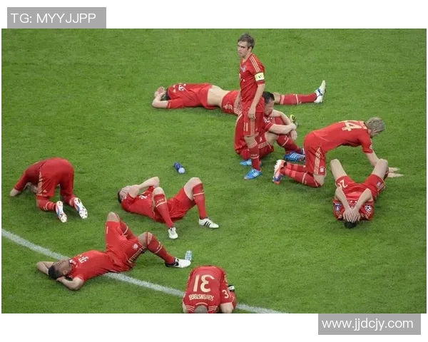 给女朋友看足球球星颜值提升约会情调和运动魅力的完美组合